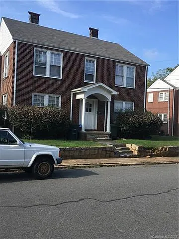 Building Photo 4