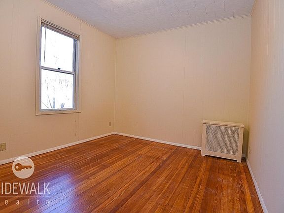 3rd image of 6715 73rd Pl APT 2F