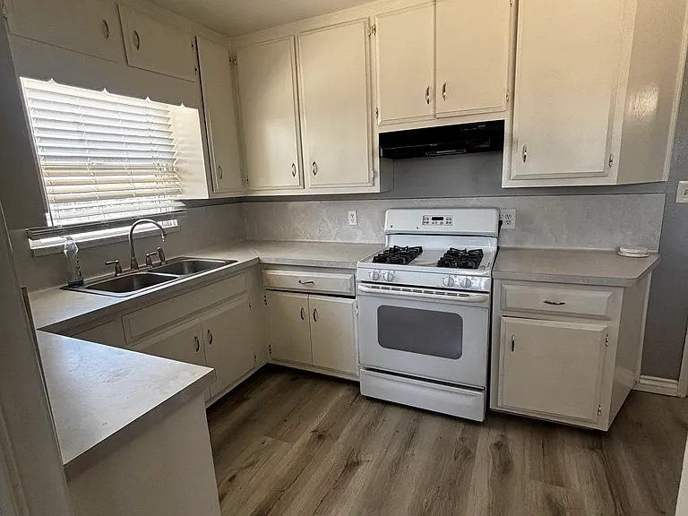 4007 Phaffle Dr #4007 — Photo 3