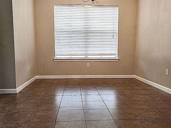 5th image of 10365 Huntleigh Dr