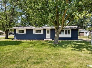 203 E Glendale St, Manito, IL 61546