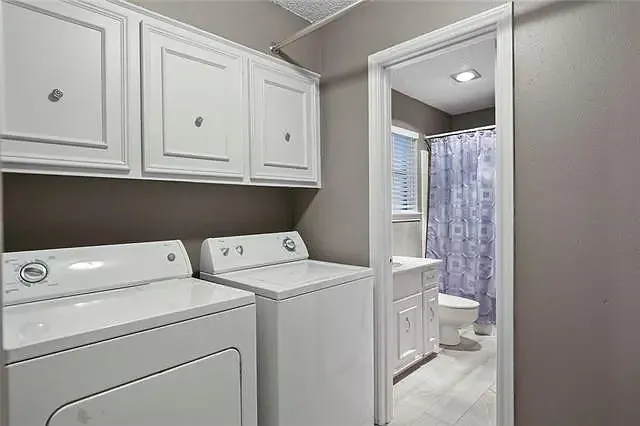2403 Blue Cypress Dr — Photo 28