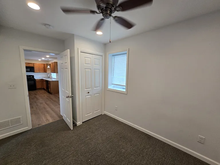 904 W Welsh St #A — Photo 11