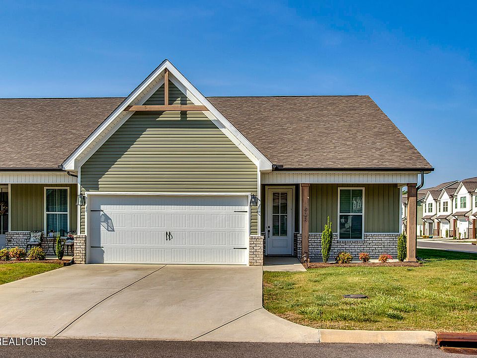 1st image of 428 Creekside Way