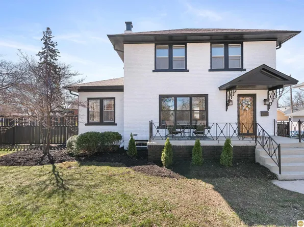 5703 Leavenworth St, Omaha, NE 68106