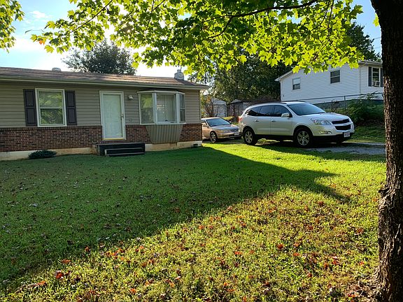 2nd image of 175 Green Meadow Ln