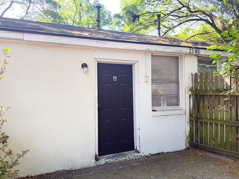 2181 Eleanor Dr — Photo 14