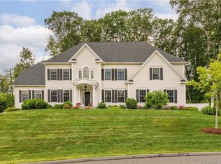 19 Stratford Xing, Avon, CT 06001