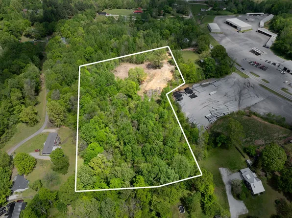 4017 Highway 48 N, Charlotte, TN 37036