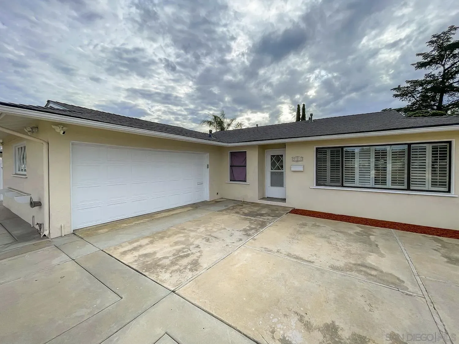 3 bed, 2.0 bath, 1232 sqft, $4,000 — Photo 4