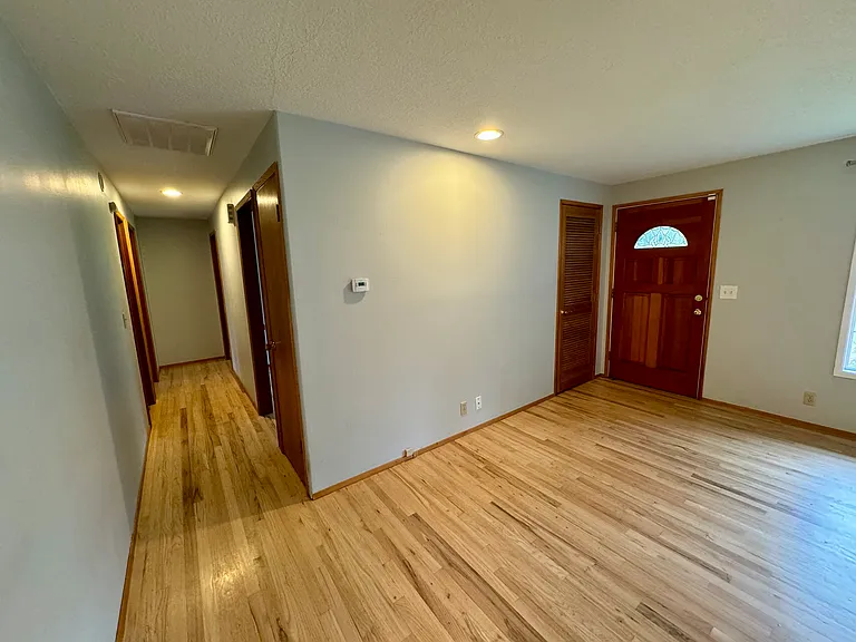 5626 SW Fernbrook Way — Photo 3