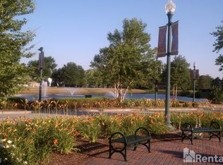 670 Town Center Dr UNIT 124, Newport News, VA 23606