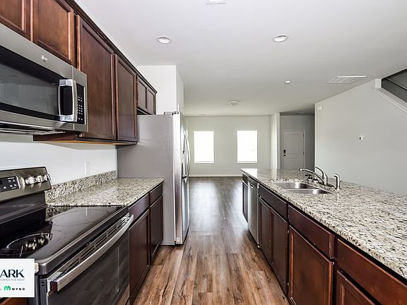 5th image of 72 Enclave Way NE