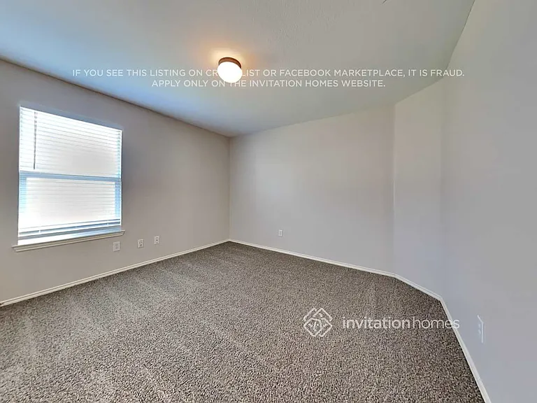 802 Windflower Dr — Photo 12
