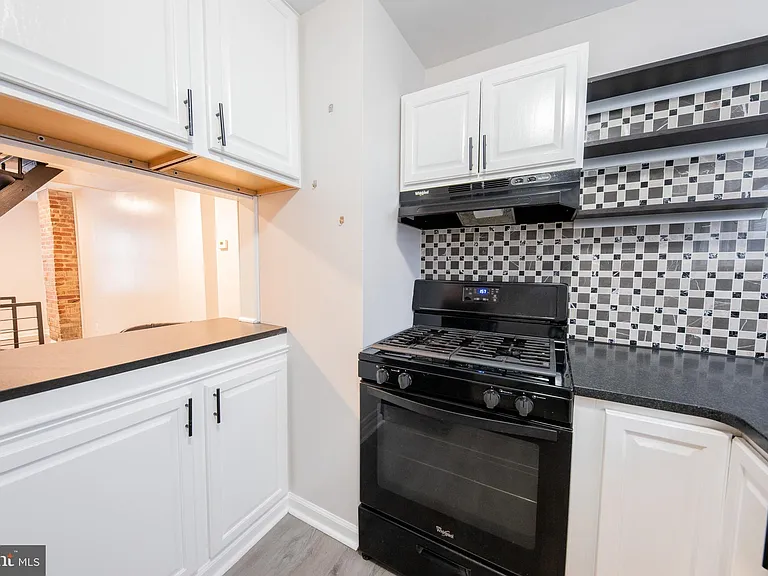 2924 Salmon St — Photo 13