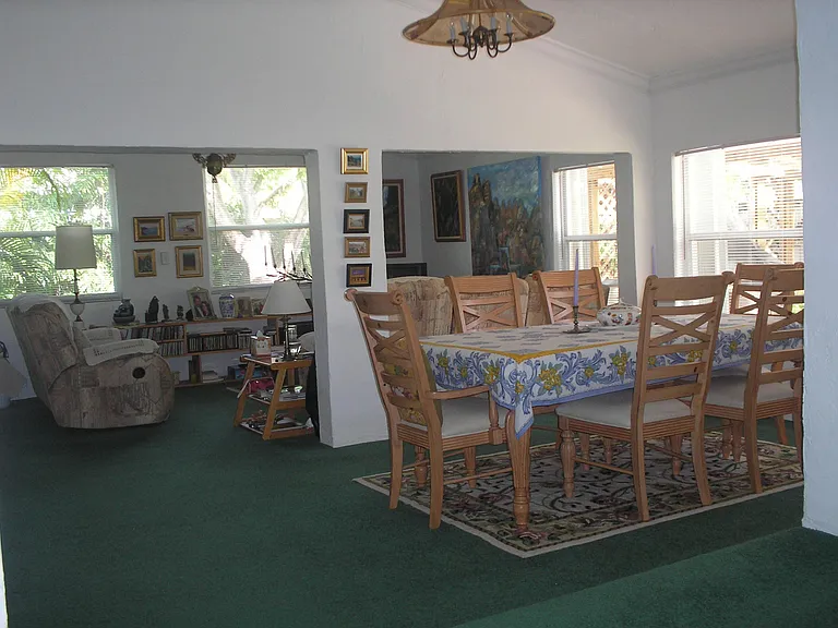 5900 SW 61st St — Photo 3