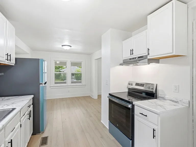 4205 Buell Dr — Photo 5