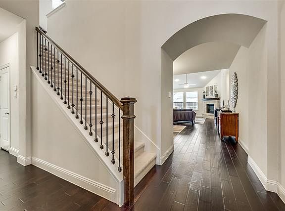 3rd image of 8000 Champion Creek Dr