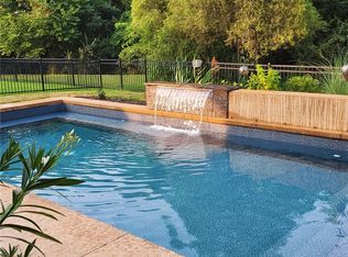 400 SE Mill Creek Dr, Lees Summit, MO 64063
