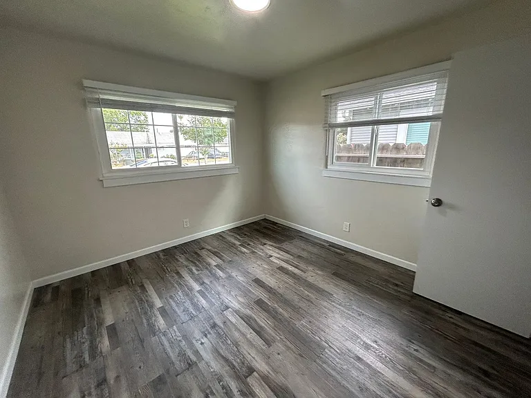 3603 - DeLash — Photo 7