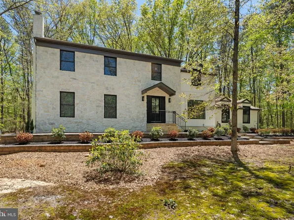 1 Dickson Dr, Medford, NJ 08055