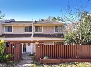 2432 Southgate Sq, Reston, VA 20191