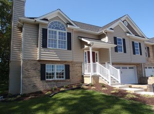 110 Portage Pl, Bluefield, WV 24701