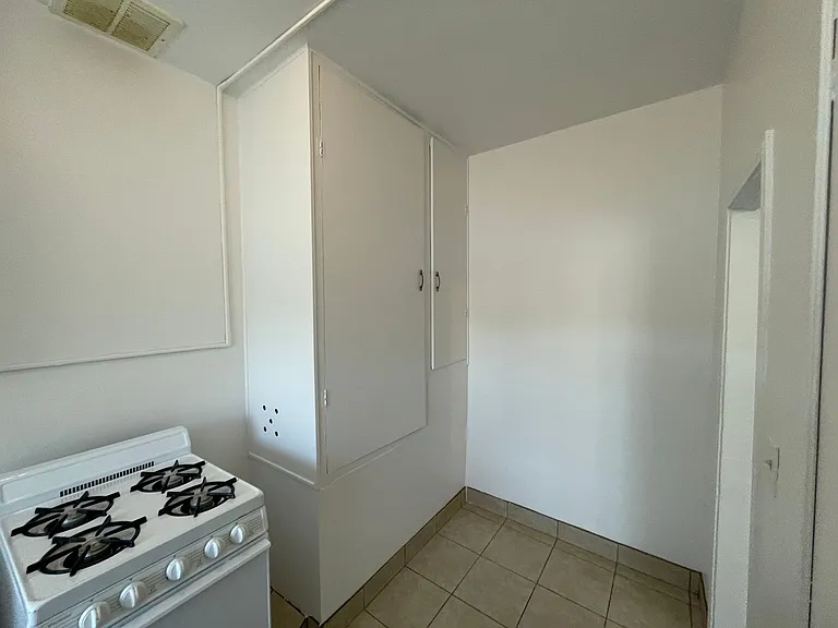 1095 Saint Louis Ave #H — Photo 12