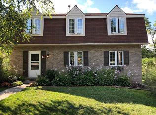 582 Monticello Dr, Delmont, PA