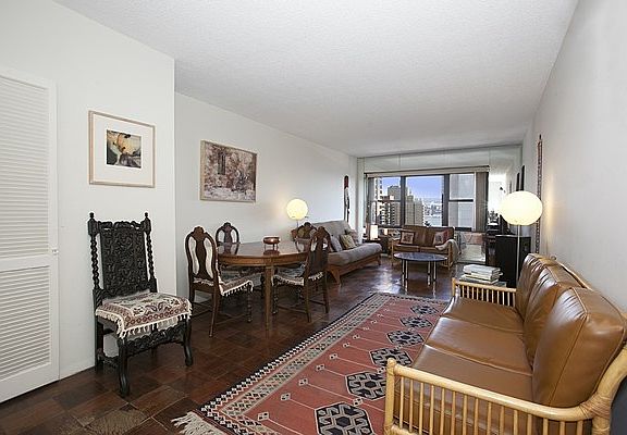 4th image of 160 E 38th St APT 29-G