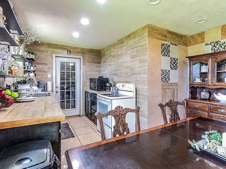 626 Wren Ave — Photo 7