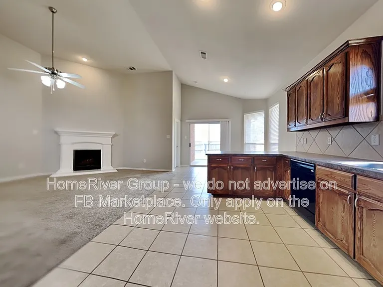 4005 Martinsburg Dr — Photo 5