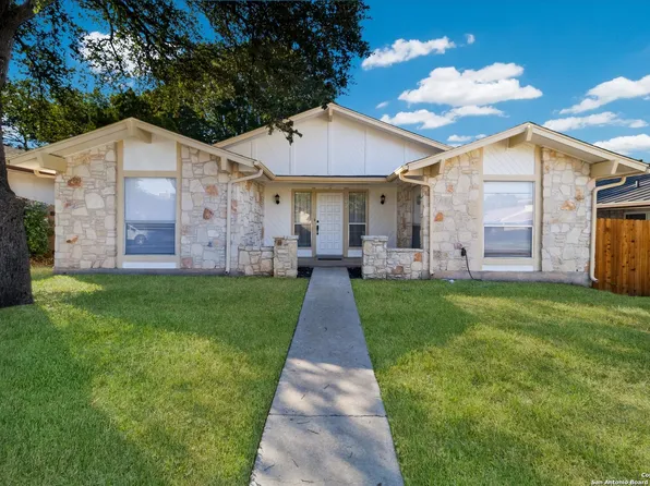142 Bolerio, Universal City, TX 78148