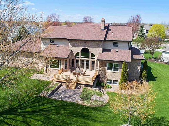 3rd image of 1954 Old Valley Ct