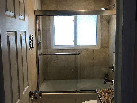 5th image of 160 Lathers St