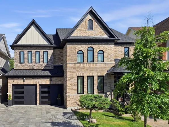 17 Counsellor Ter, Barrie, ON L4M 7H1