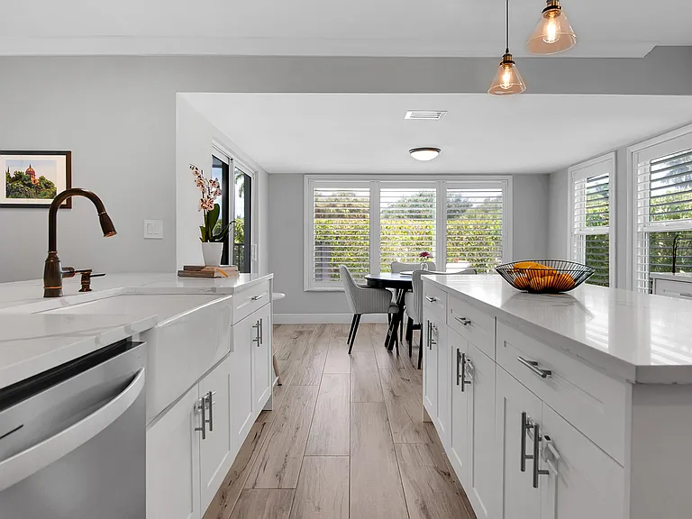 23313 Lago Mar Cir — Photo 10