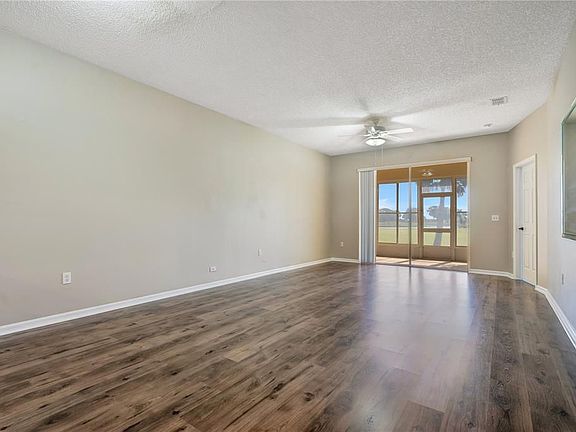 5th image of 129 Club Villas Ln