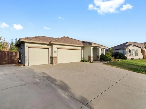 13 Pebble Beach Ct, Ione, CA 95640