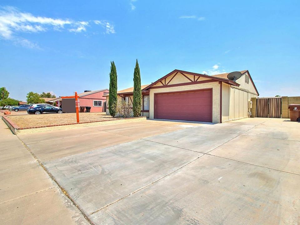 1st image of 7015 W Canterbury Dr