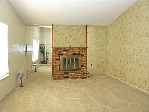 5th image of 3599 Calmosa St