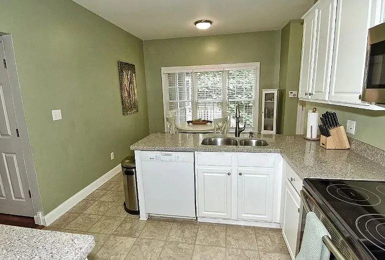 305 Caraway Ln — Photo 14