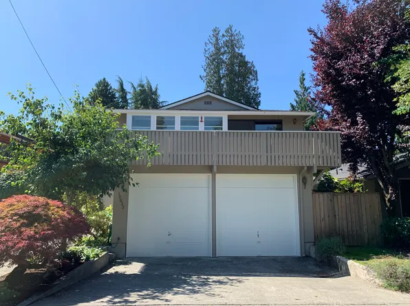 18833 SE 42nd St, Issaquah, WA 98027