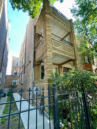 2345 W Thomas St #3R Photo 1