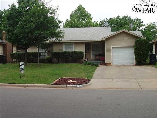 1st image of 306 Bluebonnet Dr