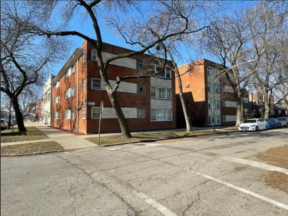 1st image of 2402 N New England Ave APT 305