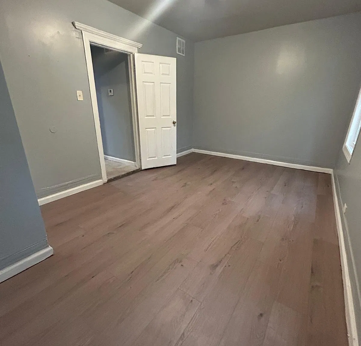 4 bed, $2,700 — Photo 2