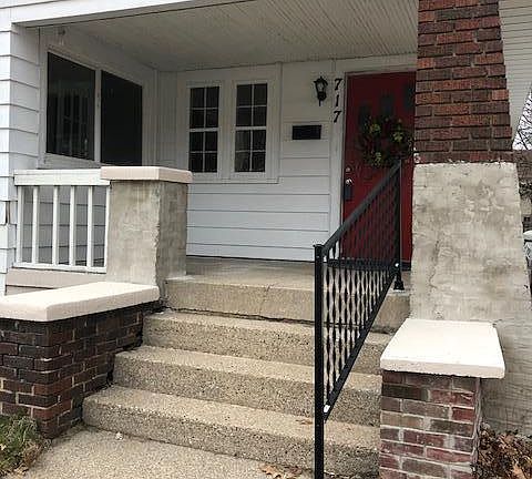 2nd image of 717 Burton St SE