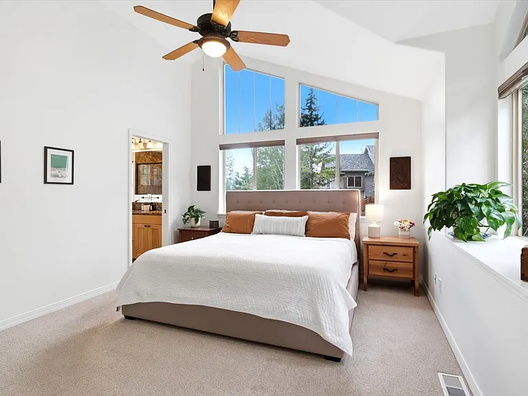 7435 Brook Hollow Loop Rd — Photo 17