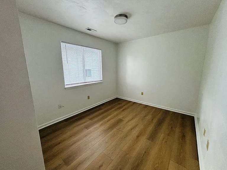 927AB - 410 Houston St. - DM — Photo 125